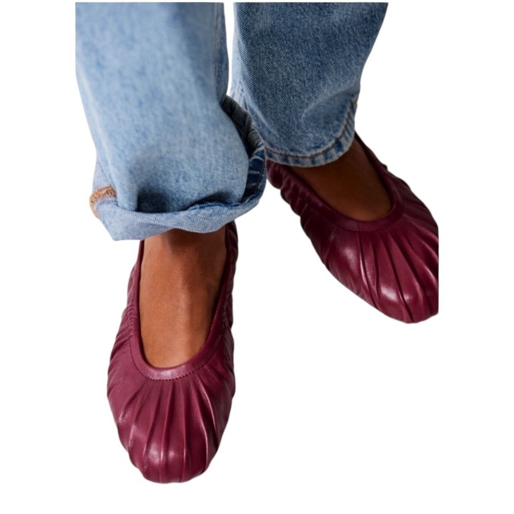 FREE PEOPLE Cara Ballet Flats Mulberry Red Purple Ruched Leather Size 9.5